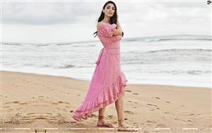 Dhvani Bhanushali looks gorgeous at beach in her `Baby Girl` avatar